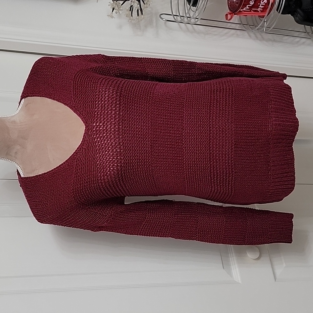 Tommy Bahama, Size S Burgundy Colored V Neck Sweater.  Loose Knit, Long Sleeves
